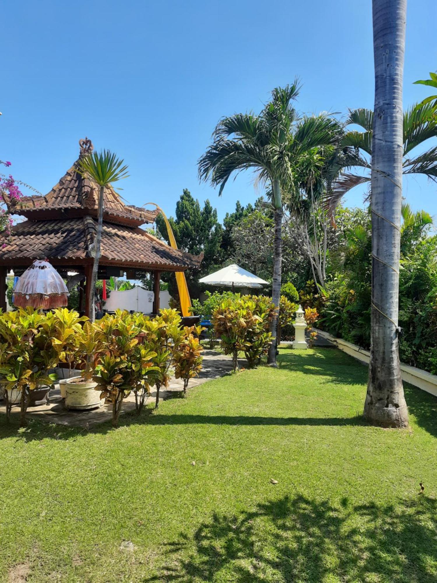 Bali Paradise Hotel Boutique Resort Lovina  Exterior photo